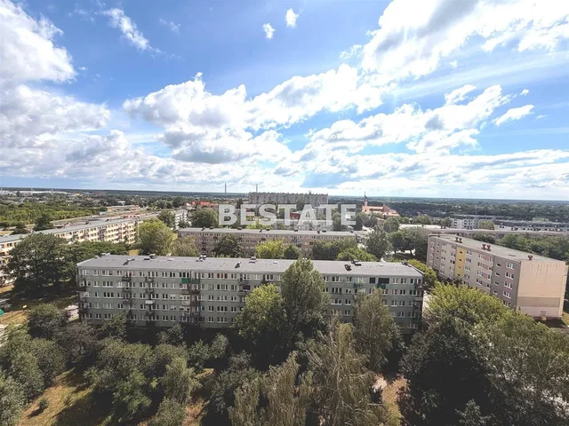 Maison et environs; vue