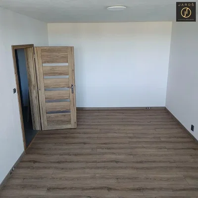 Ostale; pločice, drvene grede
