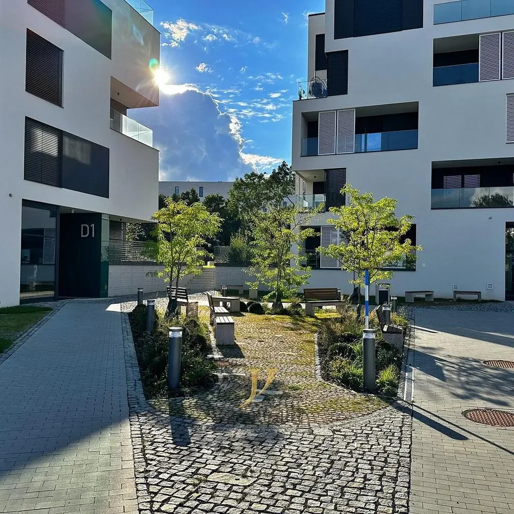 Haus und umgebung; tageslicht, blick