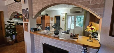 Wohnzimmer; kamin, tageslicht