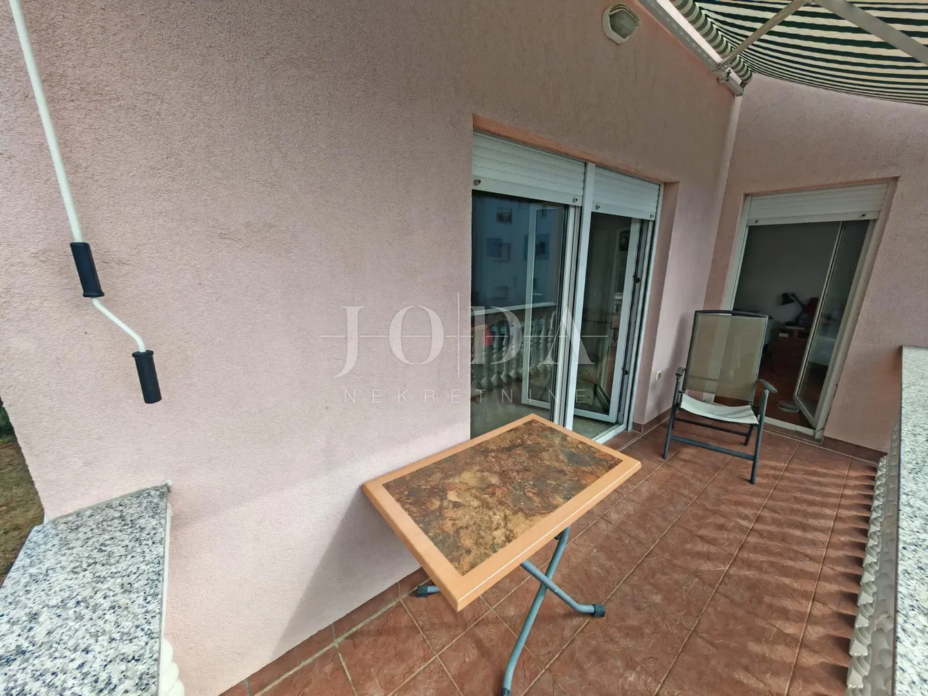 Balcony; tile floor, natural light