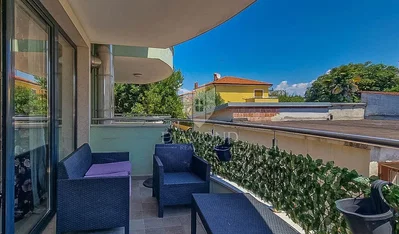 Balcon; vue, lumière naturelle