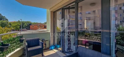 Balcon; vue, lumière naturelle