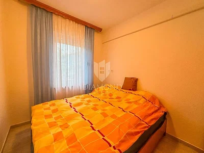 Dormitorio; luz natural