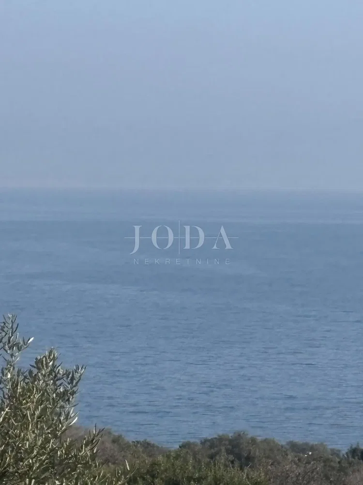 Casa e dintorni; vista, luce naturale