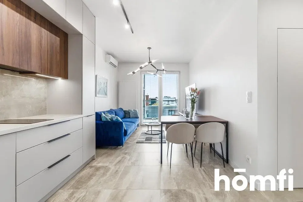 Wohnzimmer; blick, küchengeräte, fliesenboden, tageslicht, moderner stil