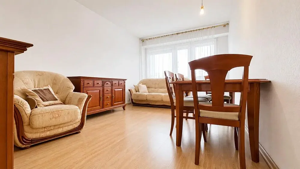 Salon; lumière naturelle, parquet