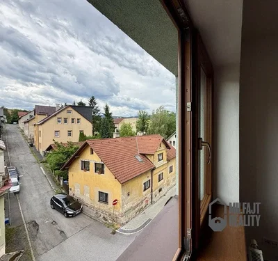 Balcony; view, natural light