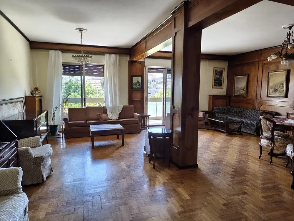 Salon; parquet, lumière naturelle