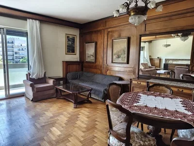 Salon; parquet, lumière naturelle, style rustique