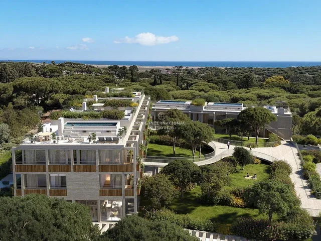 Casa e arredores; vista, luz natural