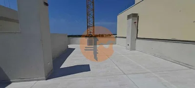 Terrasse; lumière naturelle, carrelage
