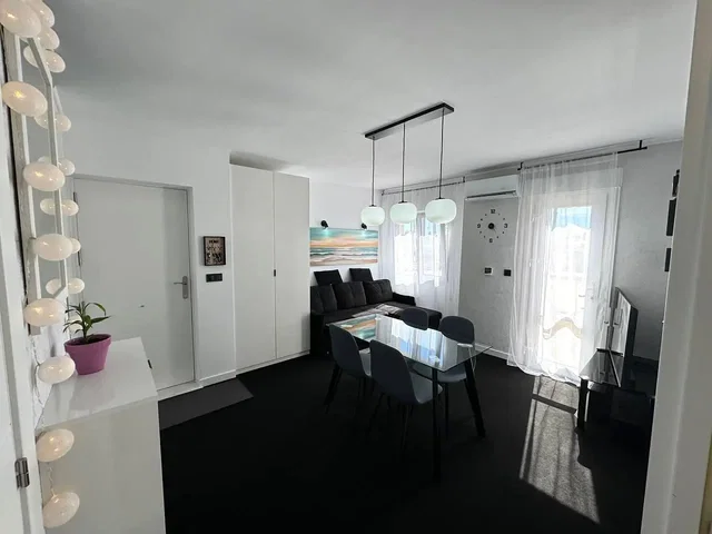 Sala de estar; luz natural, estilo moderno