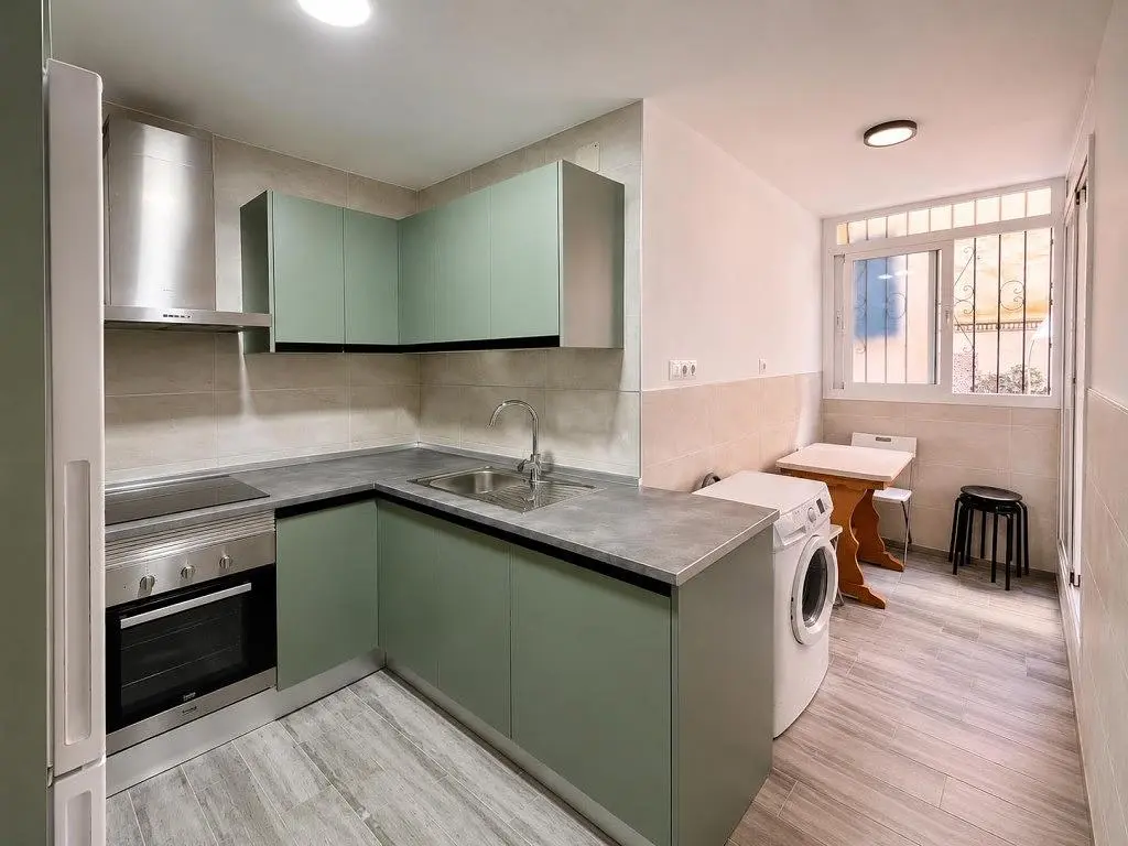 Kitchen; kitchen appliances, tile floor
