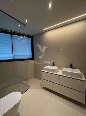 حمام; مجدد, ضوء طبيعي, أرضية من البلاط