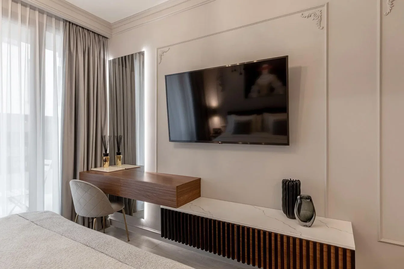 Yatak odası; doğal ışık, modern stil