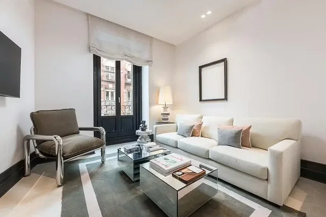 Wohnzimmer; tageslicht, moderner stil