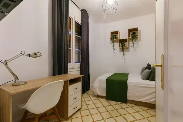 Ložnice; přirozené světlo, moderní styl