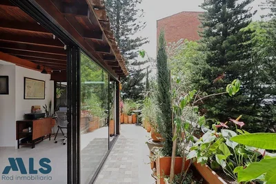 Terrasse; lumière naturelle, vue