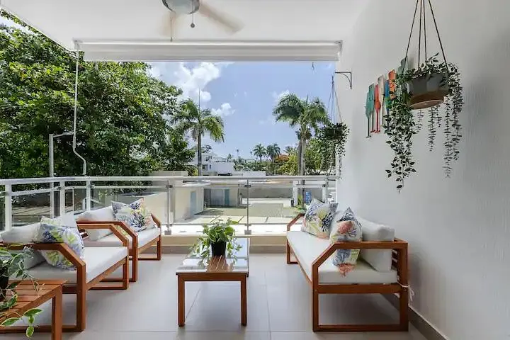 Terrazza; vista, luce naturale, stile moderno