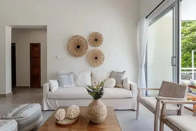 Soggiorno; luce naturale, stile moderno