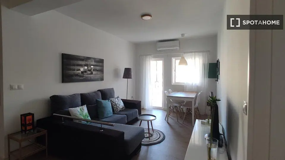 Wohnzimmer; tageslicht, moderner stil