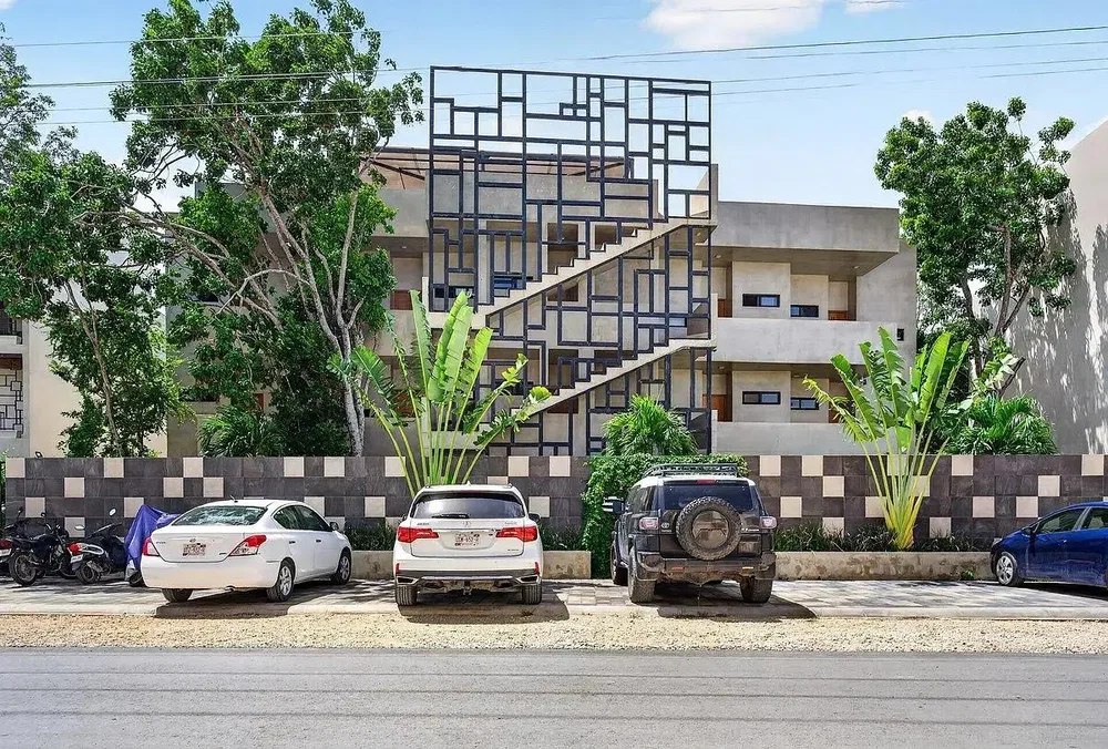 House and surroundings