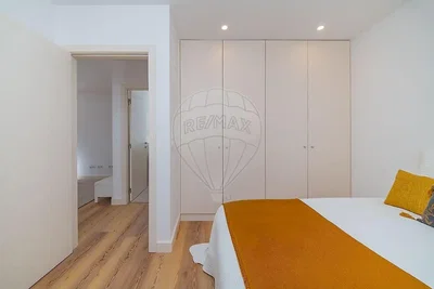 Chambre; parquet, lumière naturelle