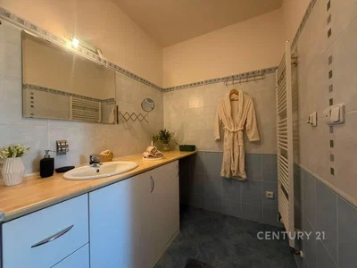 Bagno; luce naturale, ristrutturato