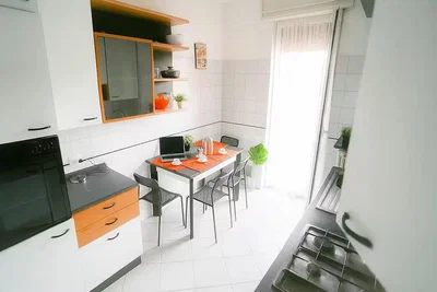 Kitchen; kitchen appliances, natural light, modern style