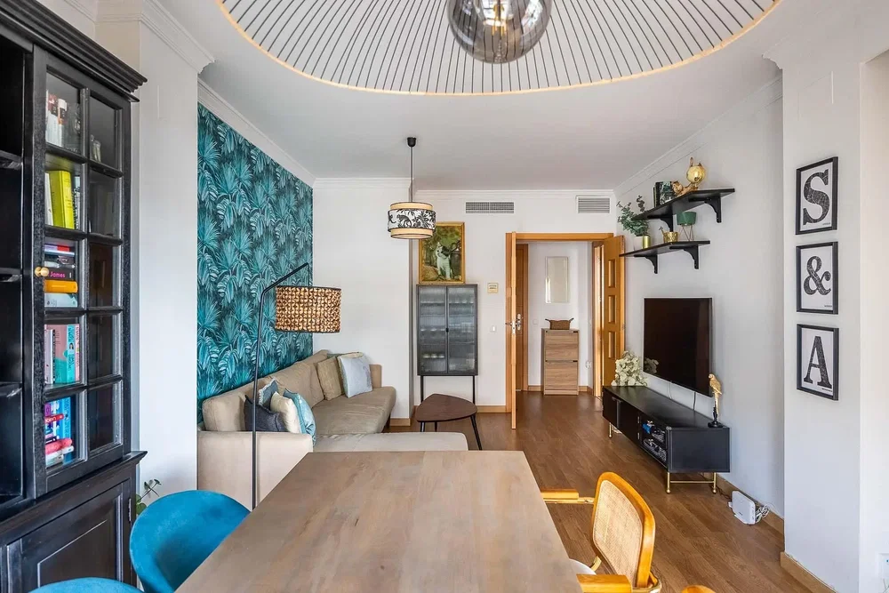 Oturma odası; doğal ışık, modern stil