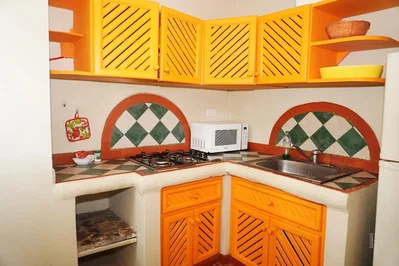 Cuisine; électroménager, carrelage