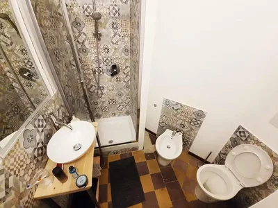 Тоалетна; плочки