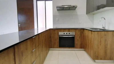Κουζίνα; συσκευές κουζίνας, πλακάκια