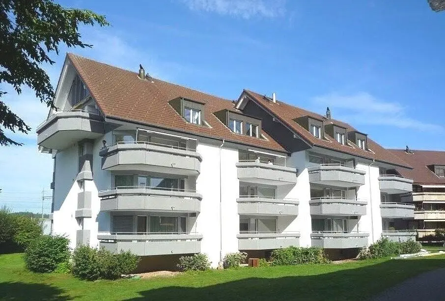 Maison et environs; vue, lumière naturelle