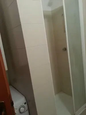 Toilettes; carrelage, rénové