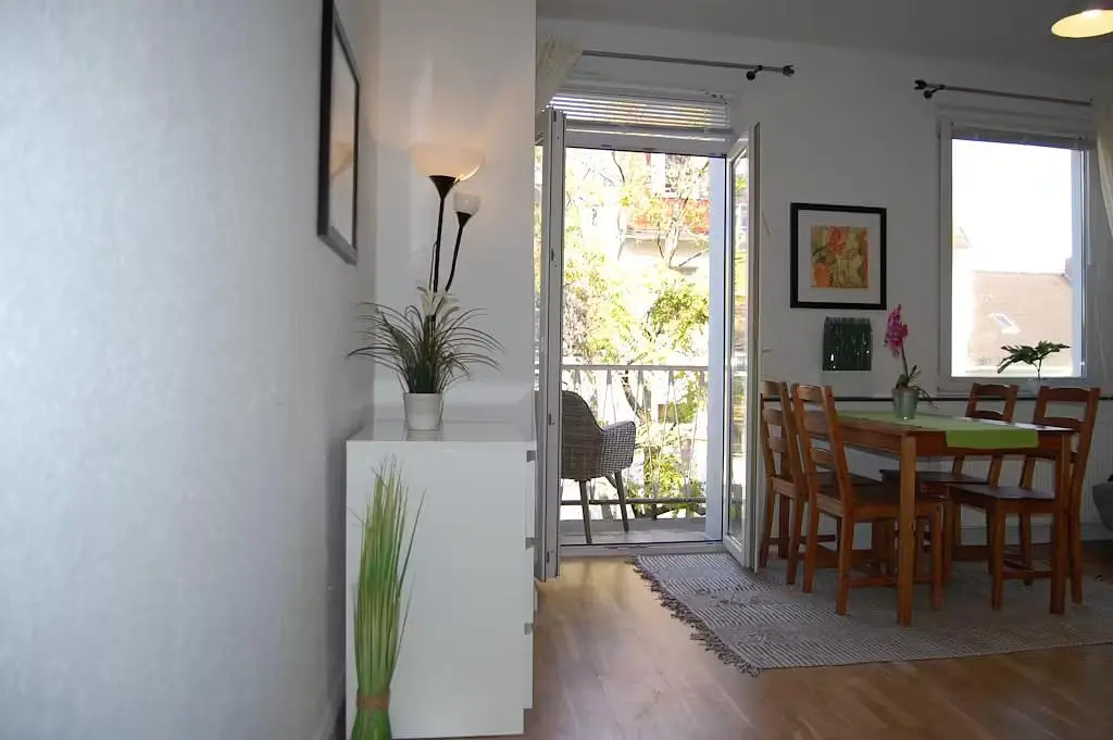 Sala de estar; luz natural, estilo moderno