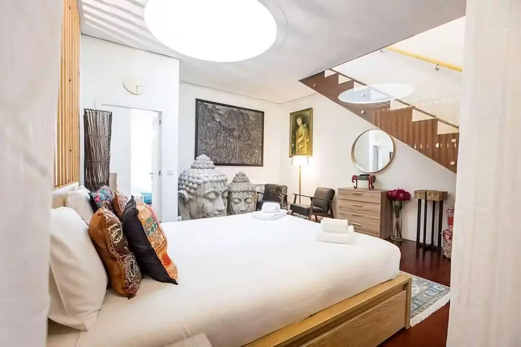 Schlafzimmer; tageslicht, moderner stil