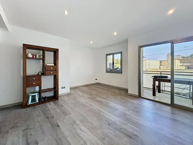 Living room; wood floor, natural light