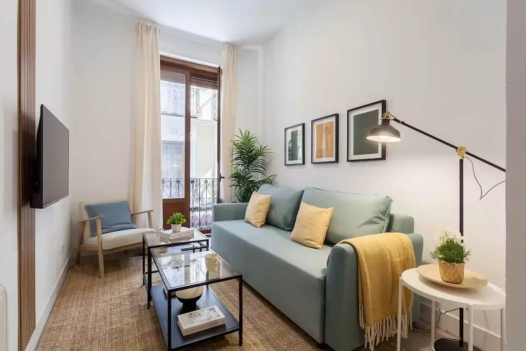 Soggiorno; luce naturale, stile moderno