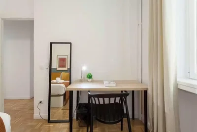 Bedroom; natural light, modern style