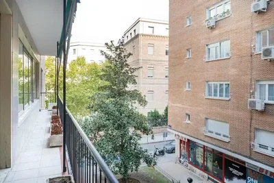 Balkon; pogled, prirodno svjetlo
