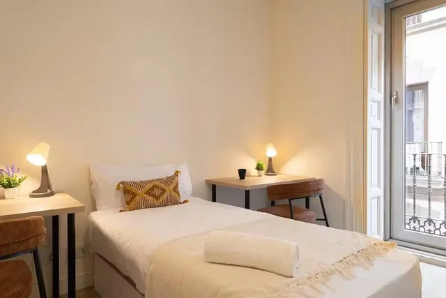 Schlafzimmer; tageslicht, moderner stil