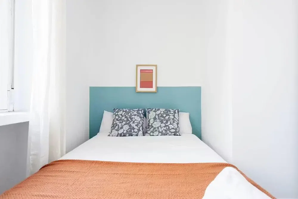 Quarto; luz natural, estilo moderno