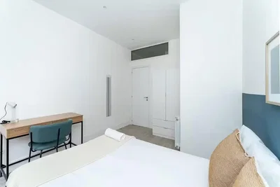 Schlafzimmer; tageslicht, moderner stil