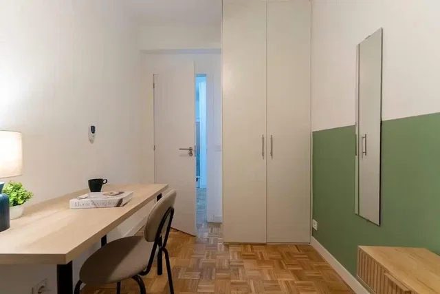 Otro; suelo de madera, luz natural, estilo moderno