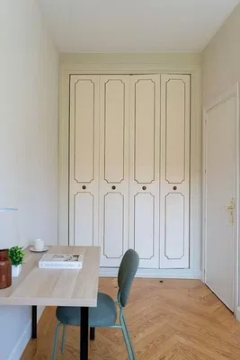 Altro; pavimento in legno, luce naturale
