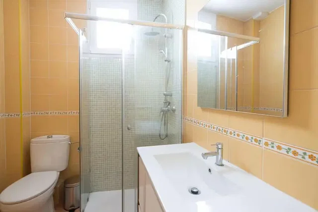 Bathroom; tile floor, natural light