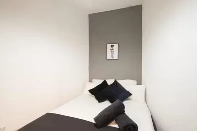 Bedroom; natural light, modern style