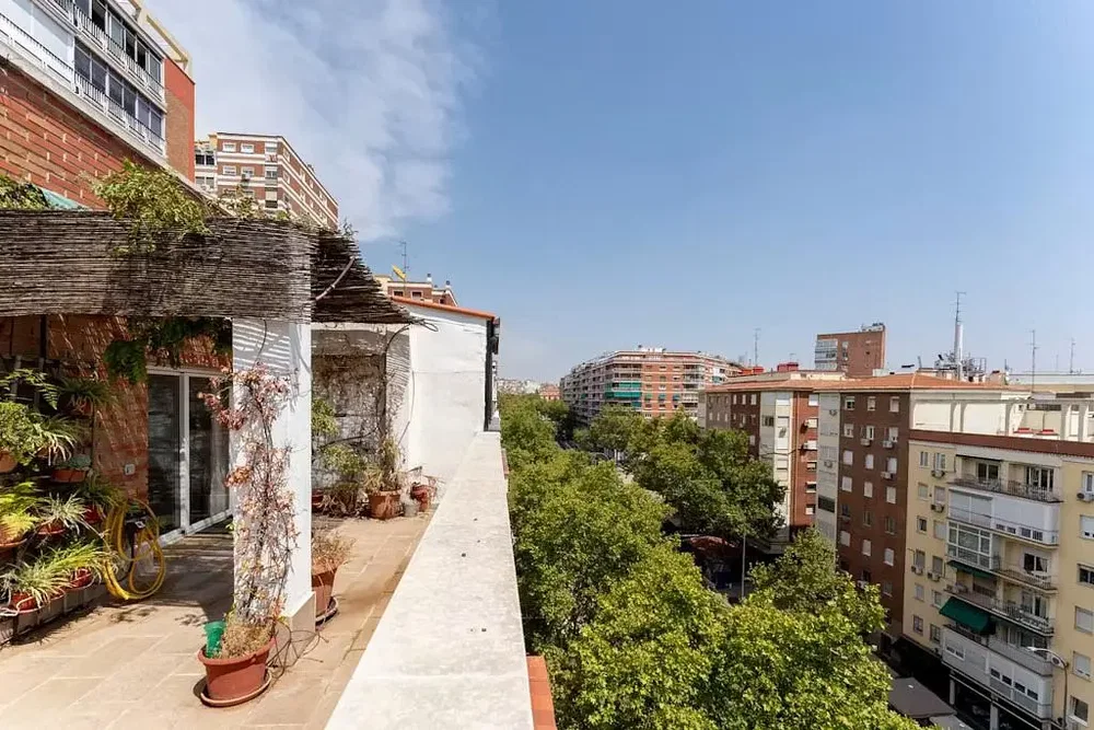 Balkon; pogled, prirodno svjetlo
